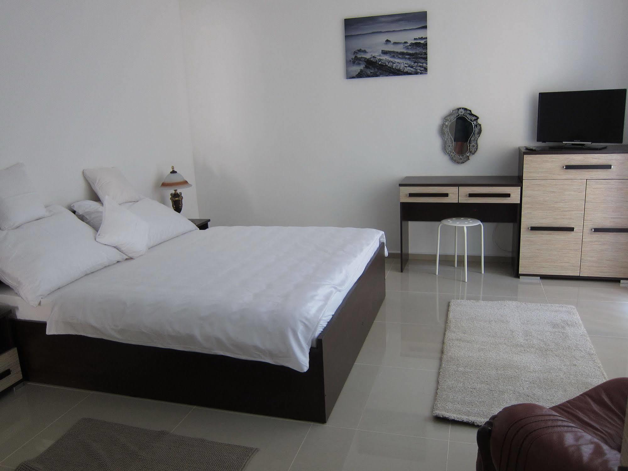 Madonna Apartments Karlovy Vary Esterno foto