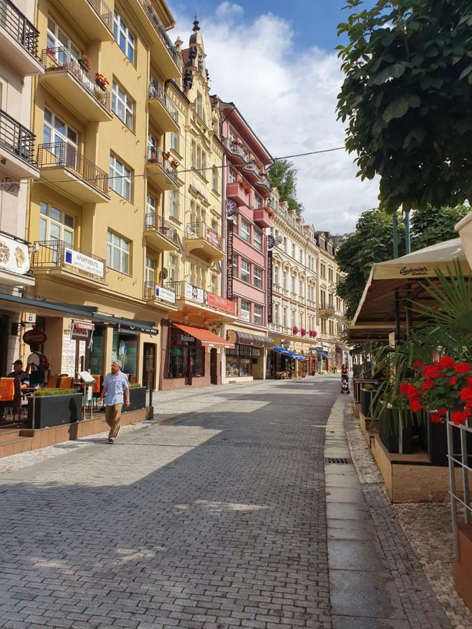 Madonna Apartments Karlovy Vary Esterno foto