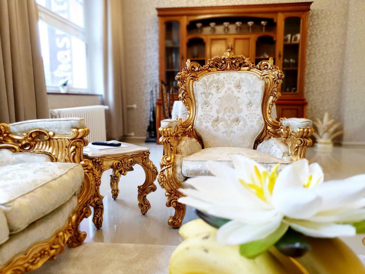 Madonna Apartments Karlovy Vary Esterno foto