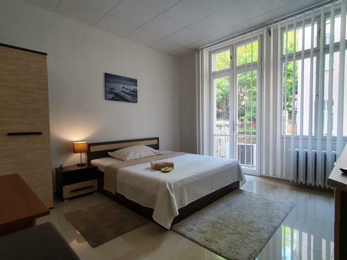 Madonna Apartments Karlovy Vary Esterno foto